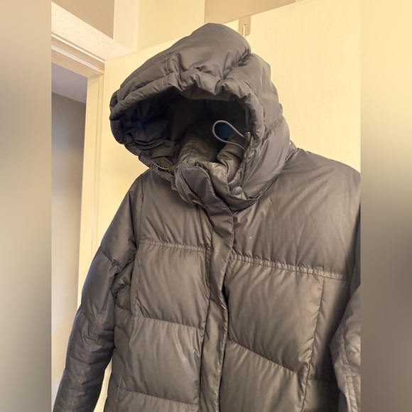 Patagonia Down Parka - Picture 5 of 11